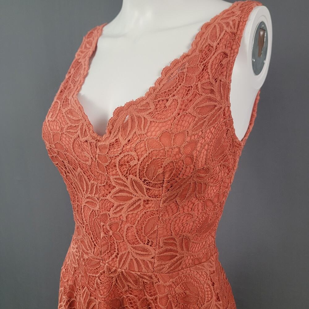 B Darlin Dress Women’s 5/6 Lace V Neck Fit Flare Skater Coral Wedding Guest - Picture 2 of 9